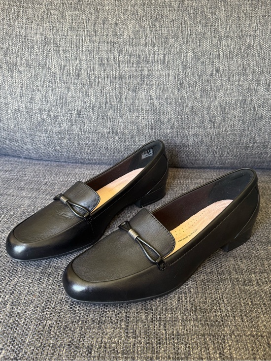Clarks Shoes - Clarks Juliet Shine Loafers Small Bow Detail Slip On